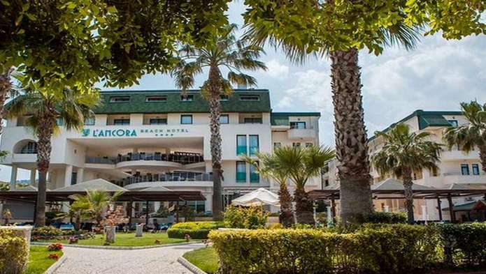 lancora-beach-4