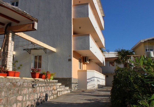 villa-strugar