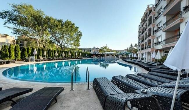 avenue-deluxe-aparthotel-4