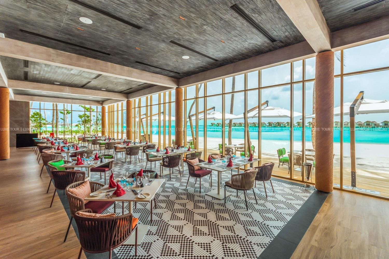 hard-rock-hotel-maldives-5