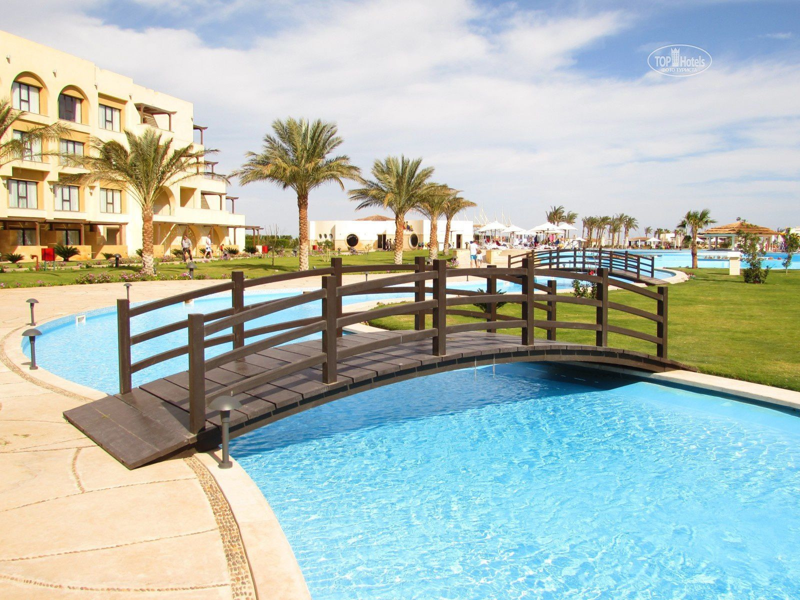 movenpick-resort-soma-bay-51