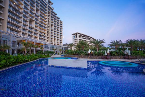 aloha-oceanfront-suite-resort-5