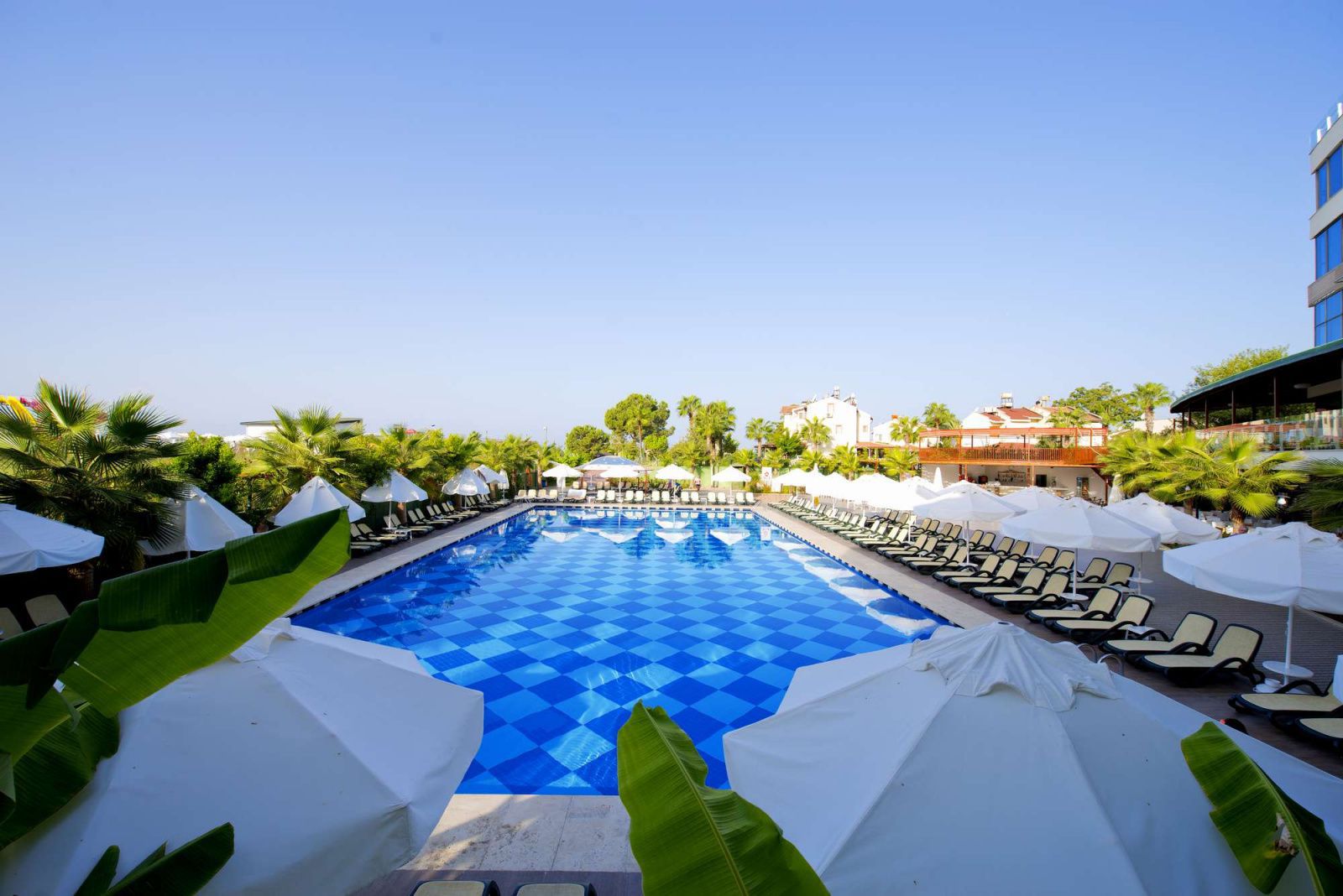 raymar-resort-aqua-5