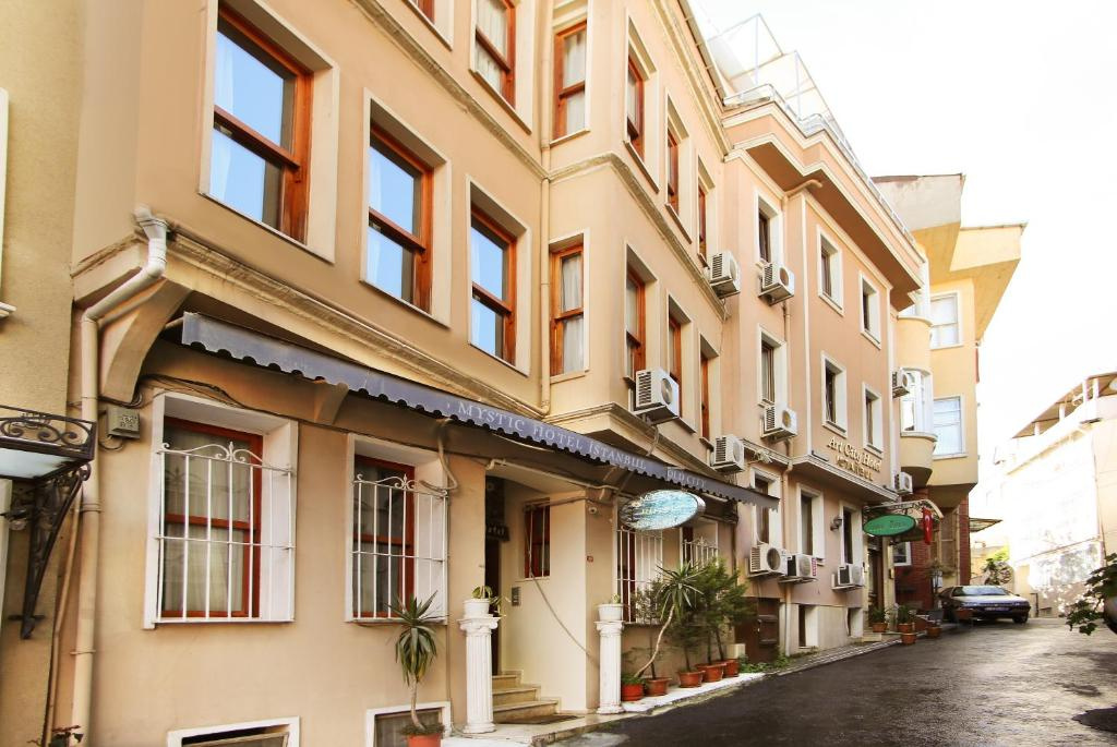  Theodian Hotel 3 500 