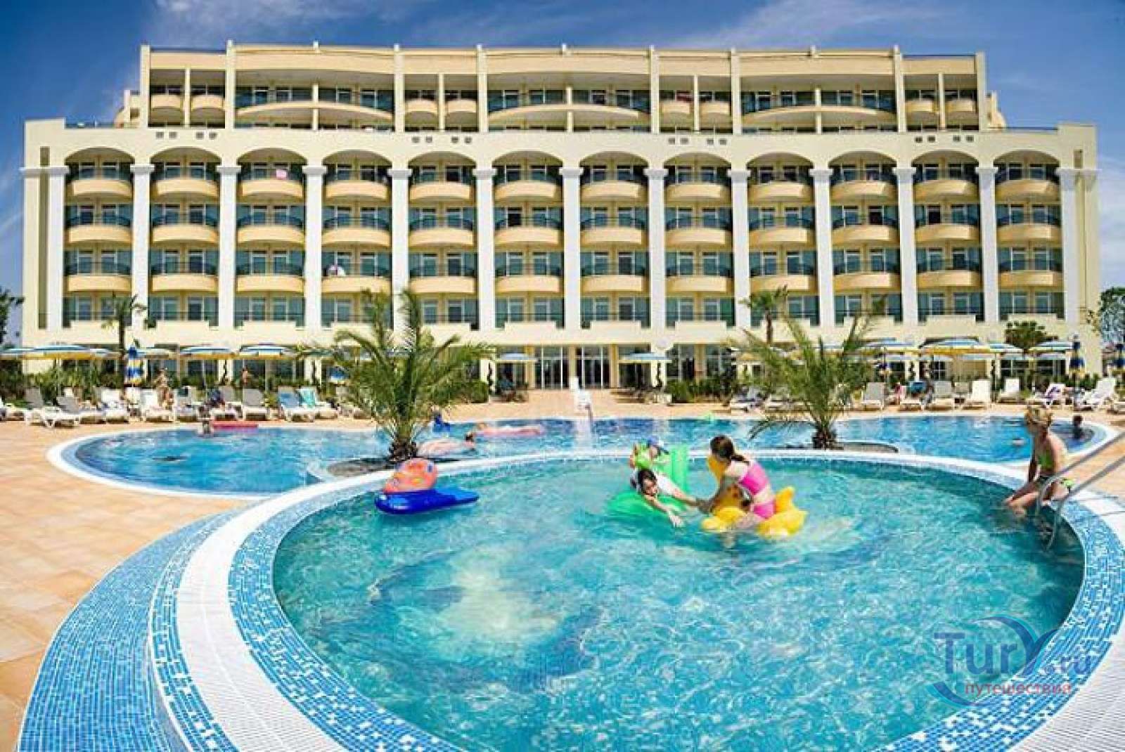 sunset-resort-5