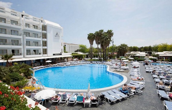 aqua-hotel-aquamarina-4