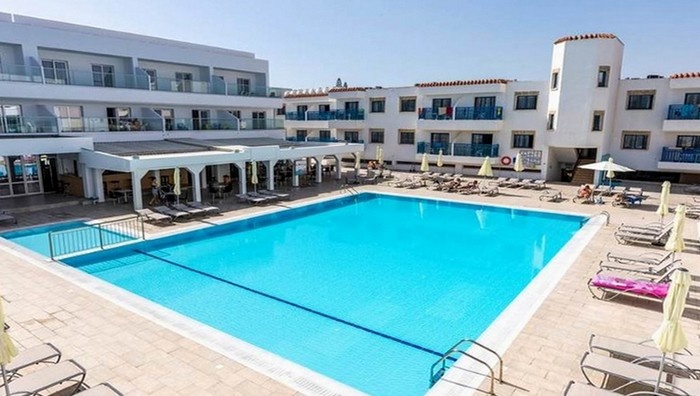 movenpick-al-mamzar-4