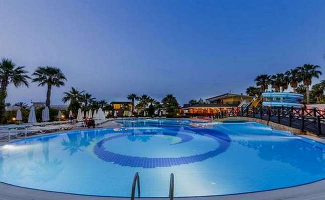 holiday-garden-resort-5