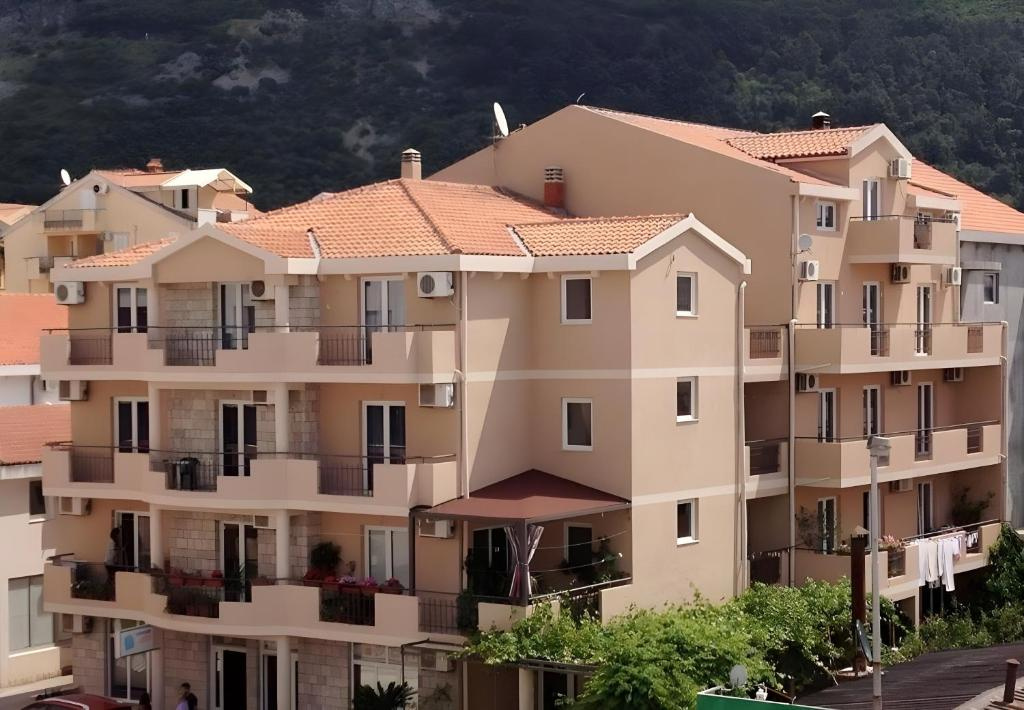 jelena-zec-residence