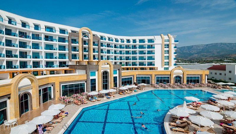 lumos-deluxe-resort-hotel-spa-5